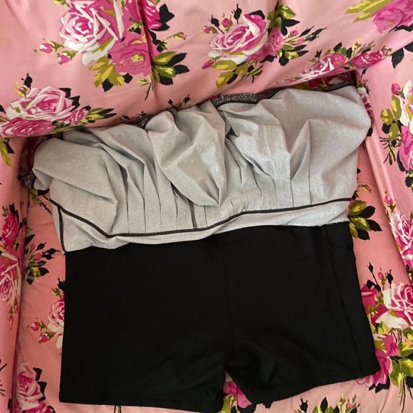 Lululemon Circuit Breaker Skort Size 10 - Picture 5 of 5